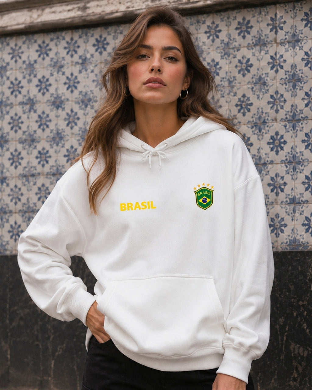 Moletom Brasil Escudo Bordado No Peito Com Capuz Casual
