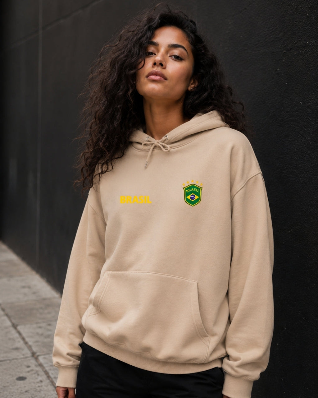 Moletom Brasil Escudo Bordado No Peito Com Capuz Casual